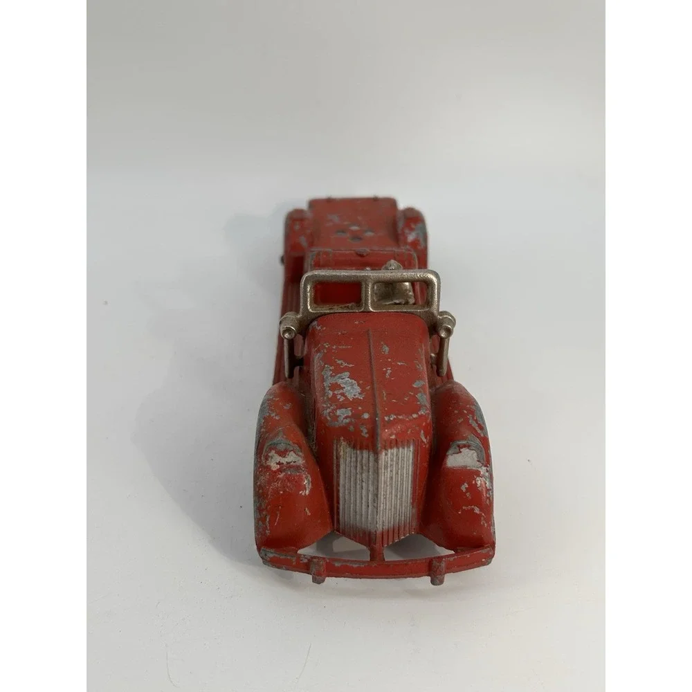 Vintage Hubley Kiddie Toy Die Cast Fire Truck w/Driver # 473